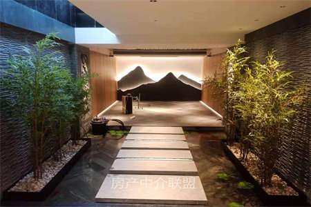 密州鲁东大厦4室2厅2卫142万128m2出售